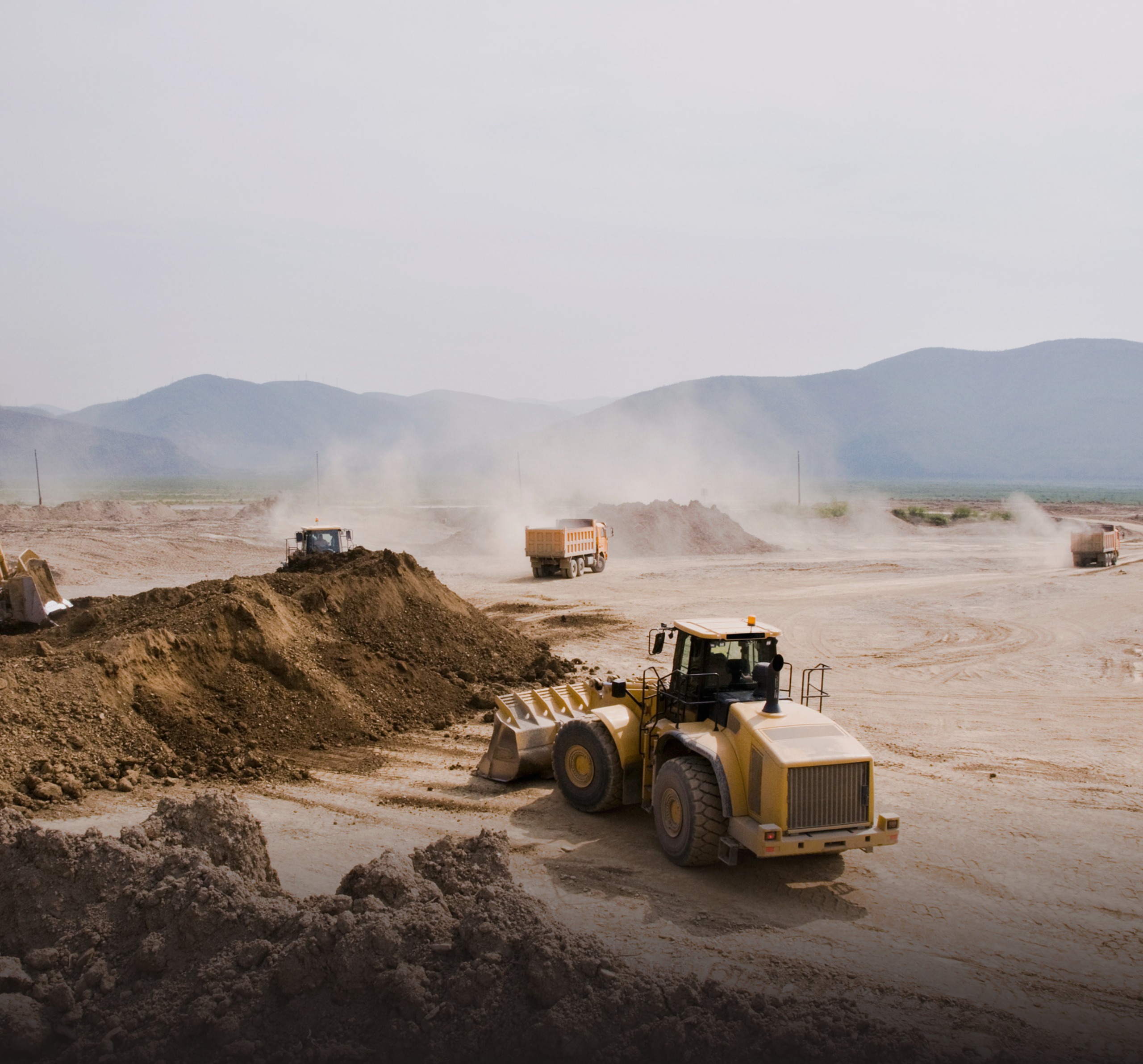 İnşaat Sahasında Ekskavatör